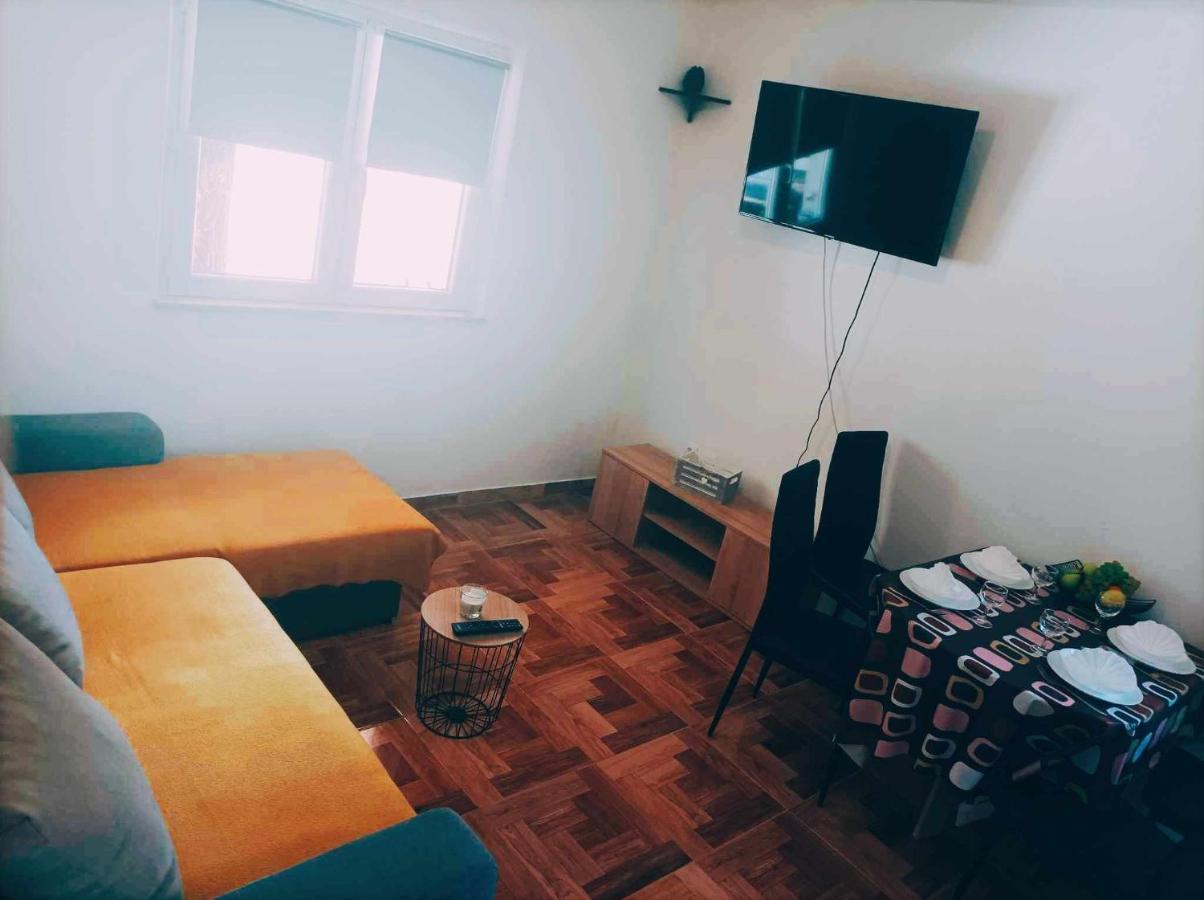 Apartman Mr Potpićan エクステリア 写真